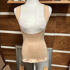 Maidenform Tan Shapewear Bodysuit Smooth Stretchy Fit